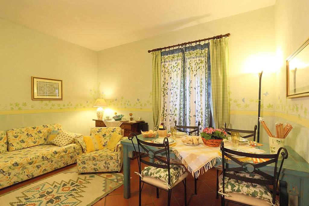 למפורקיו Casa Vacanze Casa Italia מראה חיצוני תמונה